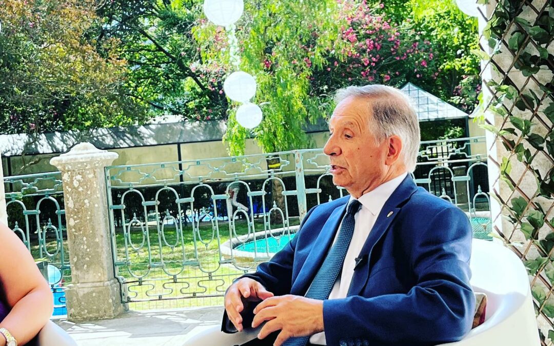 “Dois Dedos de Conversa”