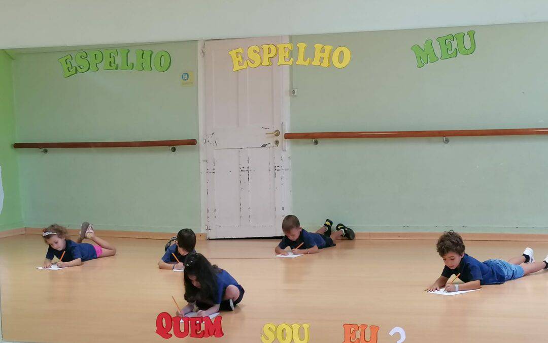 O nosso cantinho temático